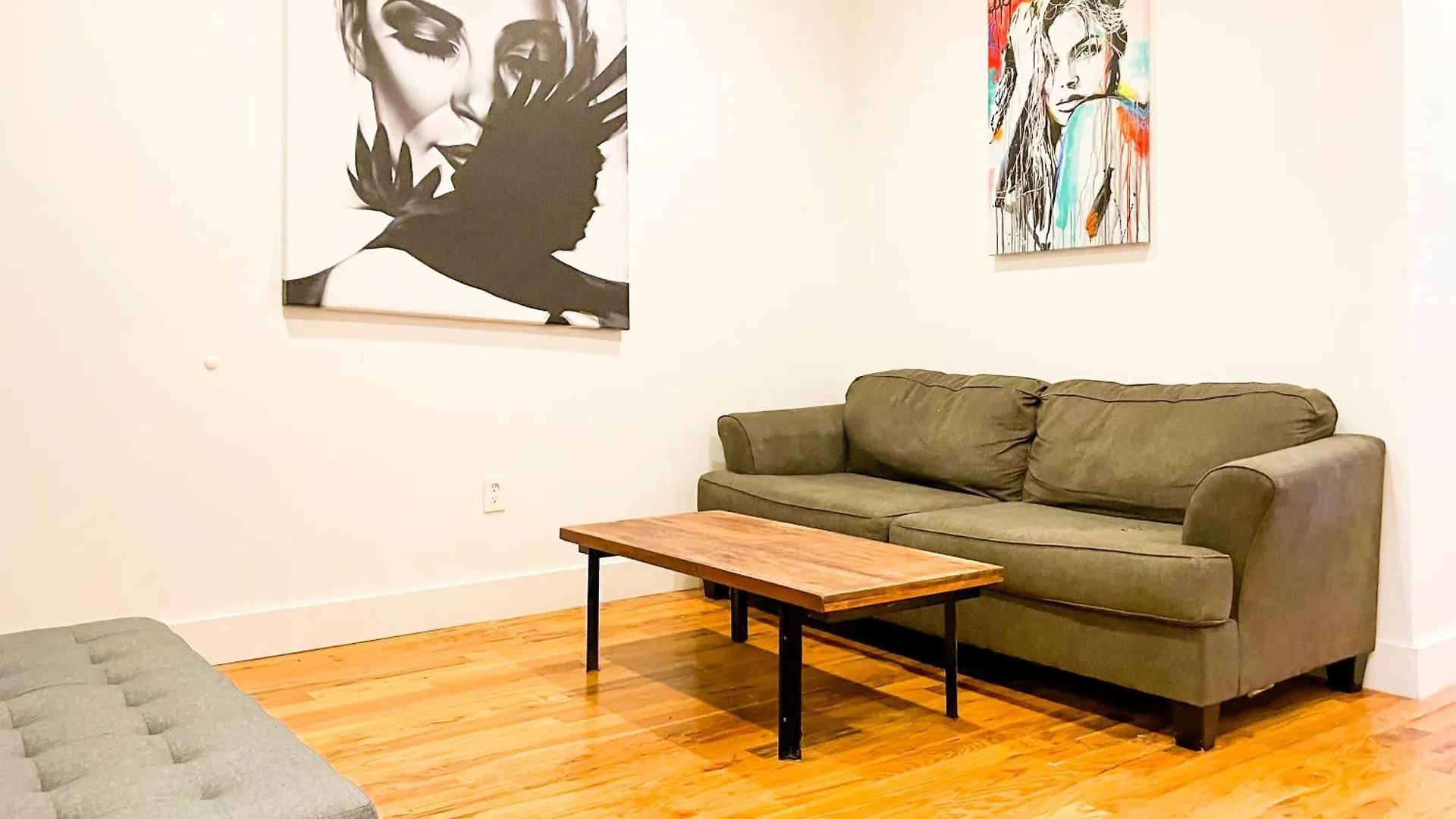 The Blue Room Homestay New York USA